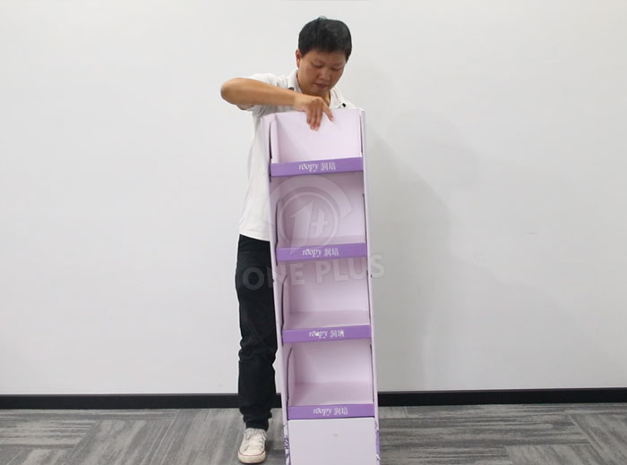 锁定展示架底座和货架